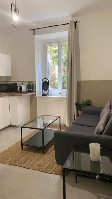 Studette Pres De La Gare De Apartment